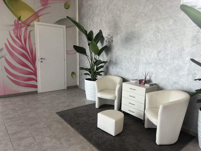 dealer showroom